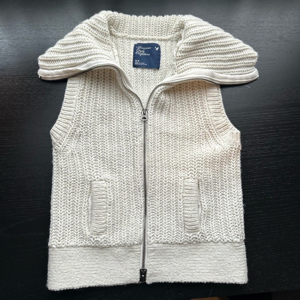 American Eagle Knit Cream Zip Up Vest Wool Blend